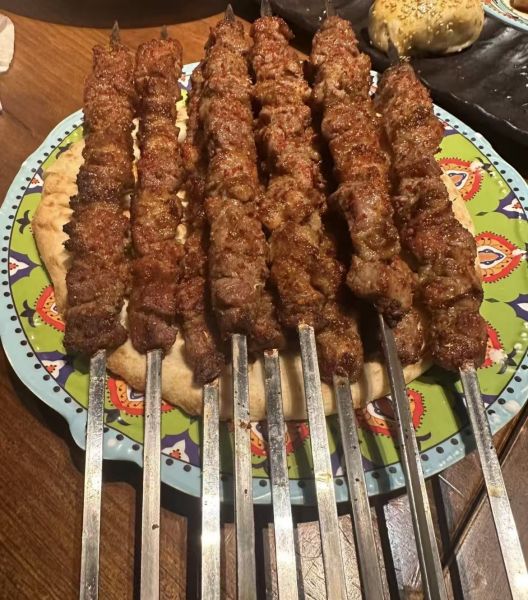 新疆必吃美食清单：手抓饭/烤肉/大盘鸡｜新疆本地旅行社